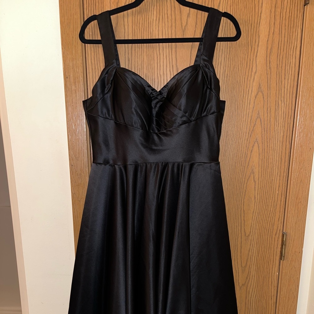 Unique Vintage Brand XXL Tea Length 50’s Style Black Satin Type Dress